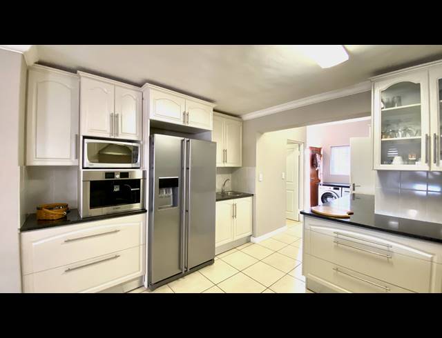 3 BEDROOM HOUSE FOR SALE IN PORT OWEN